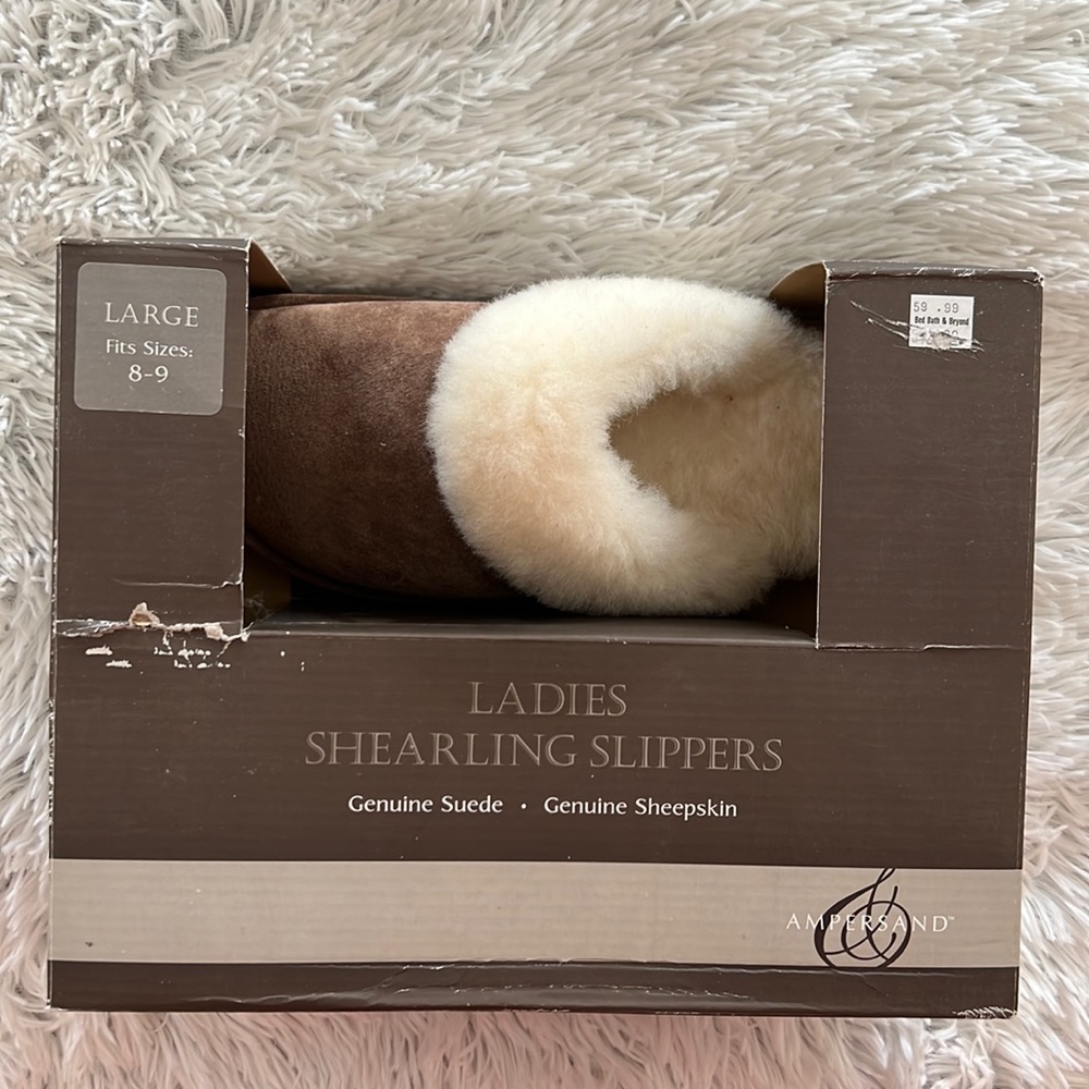 Ladies slippers